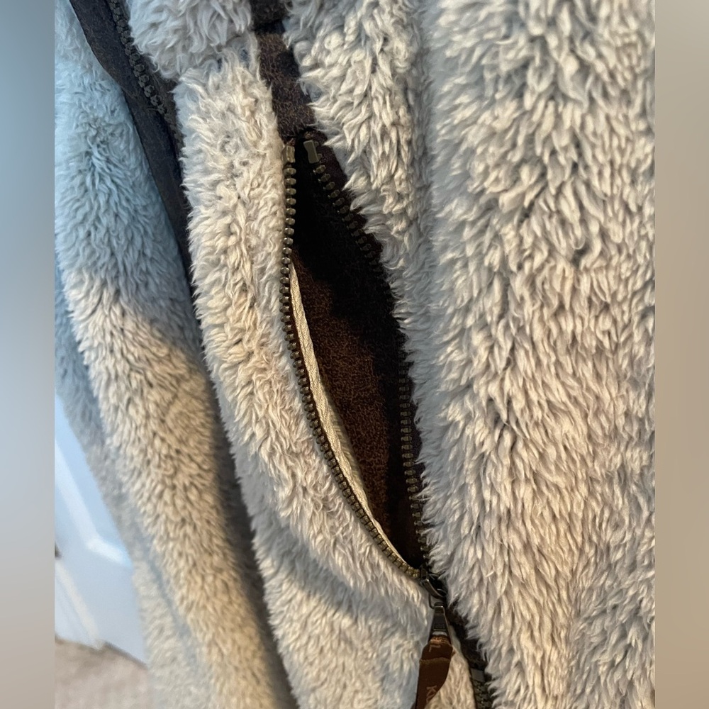 KÜHL Flight Vest Italian Fleece Stowable Hood Full Zip Cream Tan Brown Warm Cozy - Picture 11 of 16